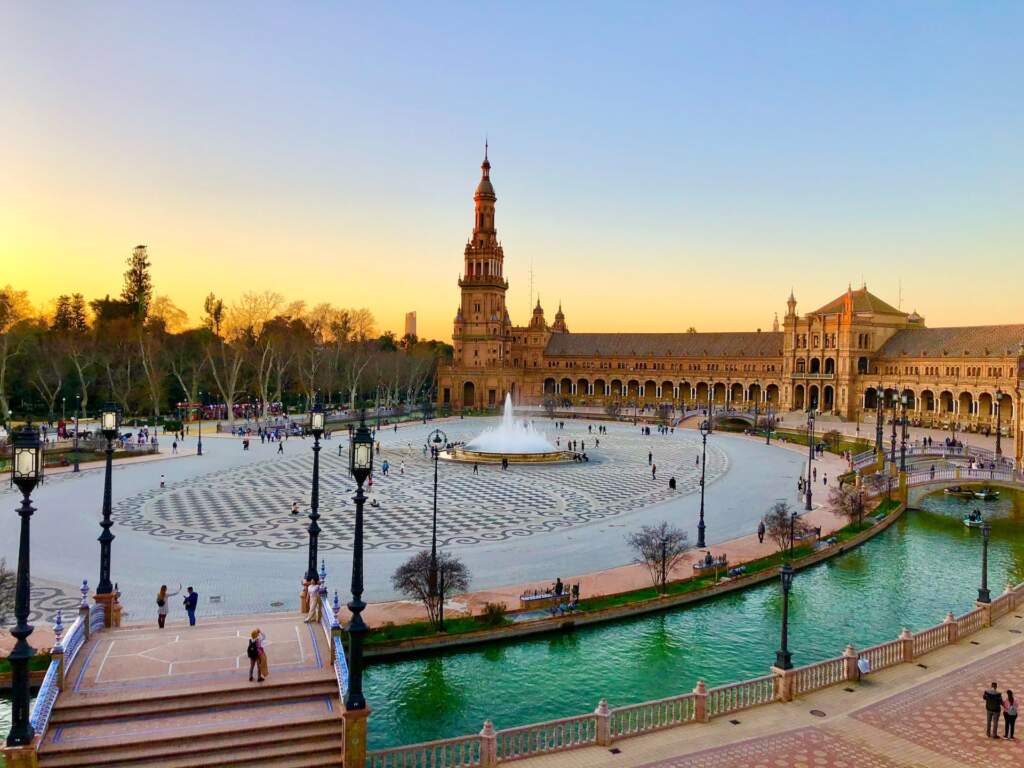 Sevilla, La Catedral y su Giralda